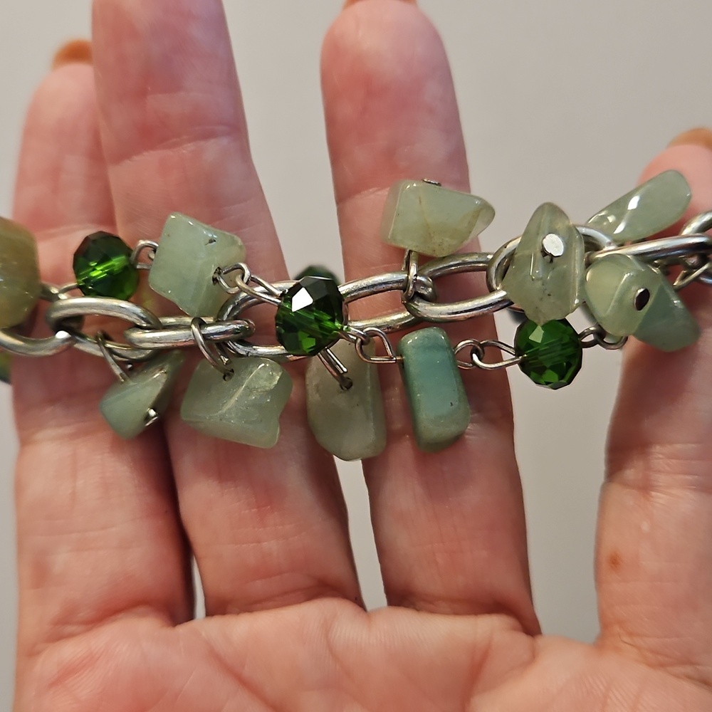 Green beads crystals and faux gemstones silver tone double row stretch bracelet - Picture 4 of 5